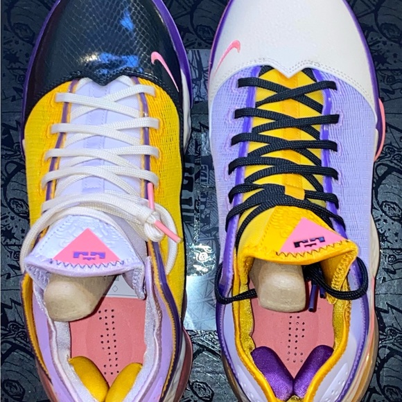 Lebron XIX Low Men’s Sz 11 US  DO9829 500 New w box Lilac/Pink Gaze/Smoke Grey - Picture 8 of 8